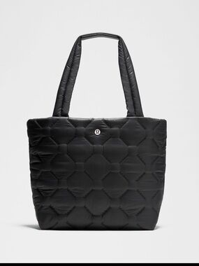 NWT lululemon athletica Black Quilted Puffer Tote